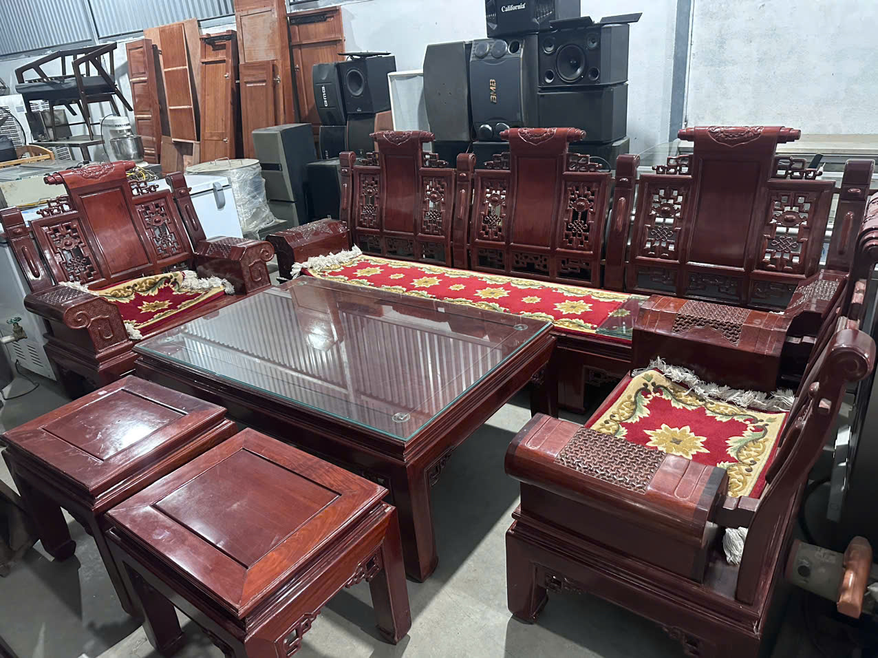 Bàn ghế gỗ thịt