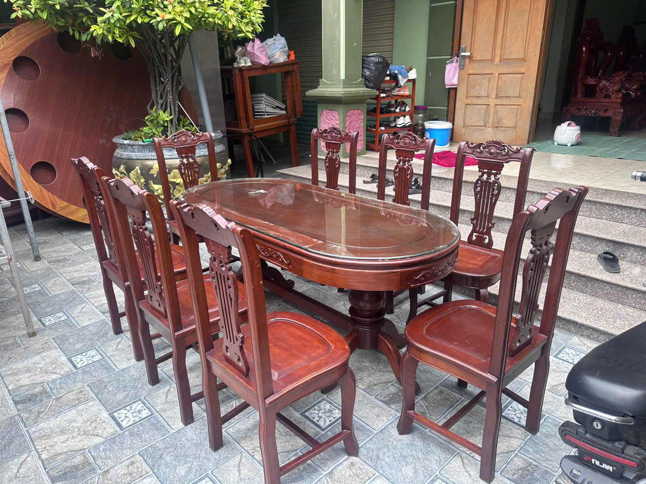Bàn ghế gỗ thịt